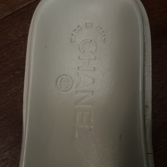 CHANEL slides - Picture 6 of 10